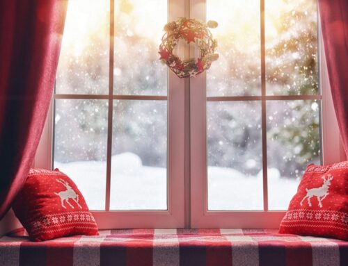 Here’s How to Decorate Your Windows This Christmas